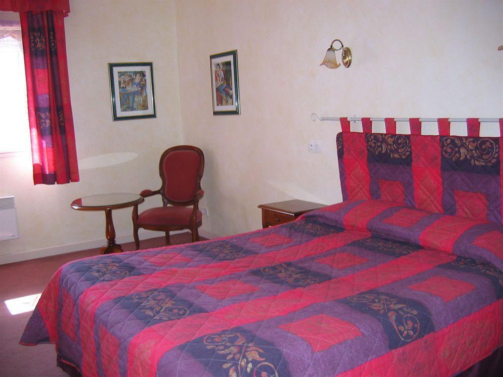 Chalezeule Logis Hotel Calisola Besancon - Soiree Etape מראה חיצוני תמונה