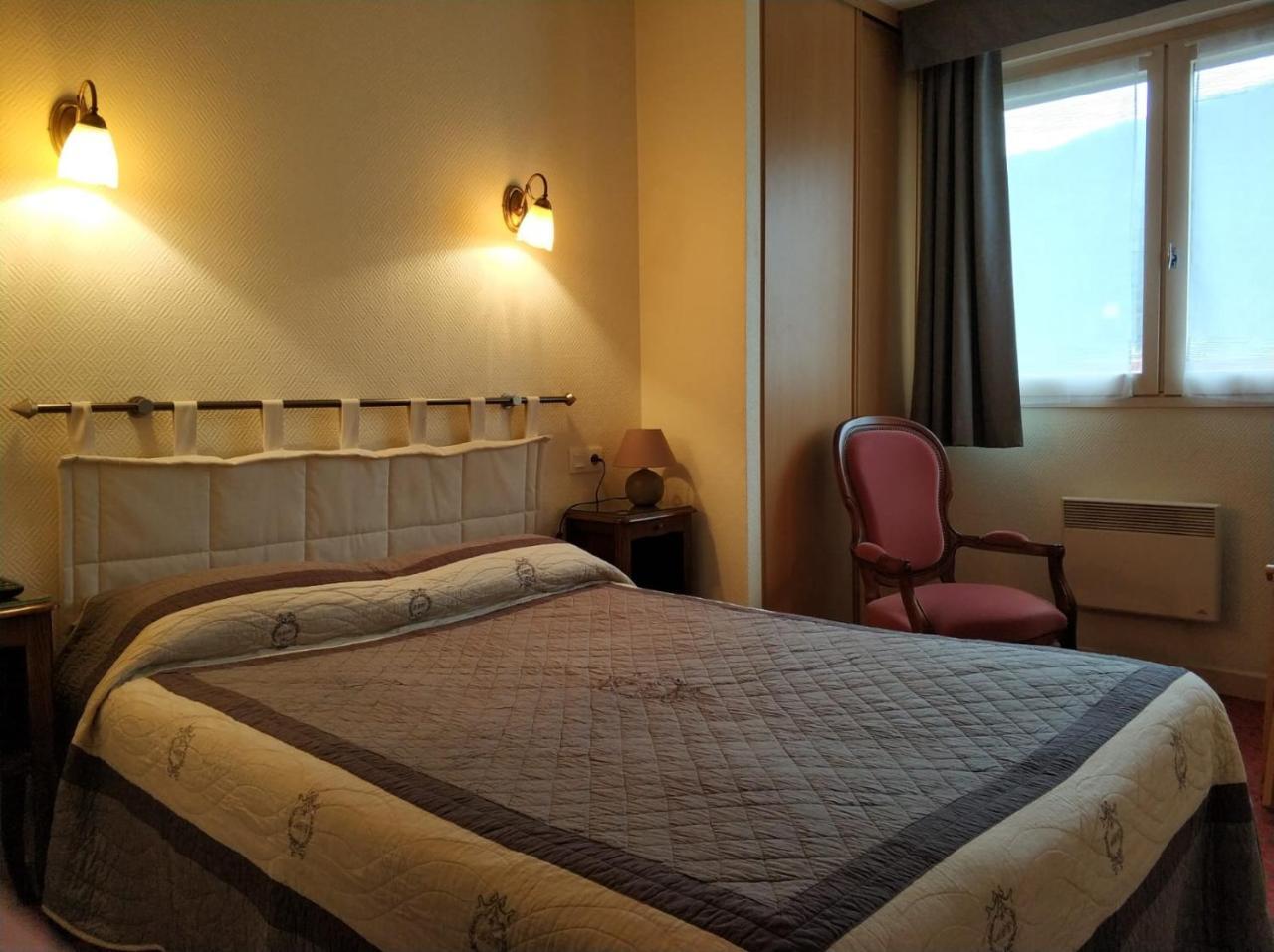 Chalezeule Logis Hotel Calisola Besancon - Soiree Etape מראה חיצוני תמונה
