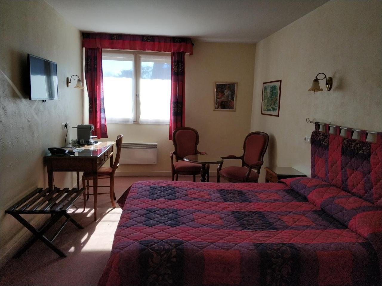 Chalezeule Logis Hotel Calisola Besancon - Soiree Etape מראה חיצוני תמונה
