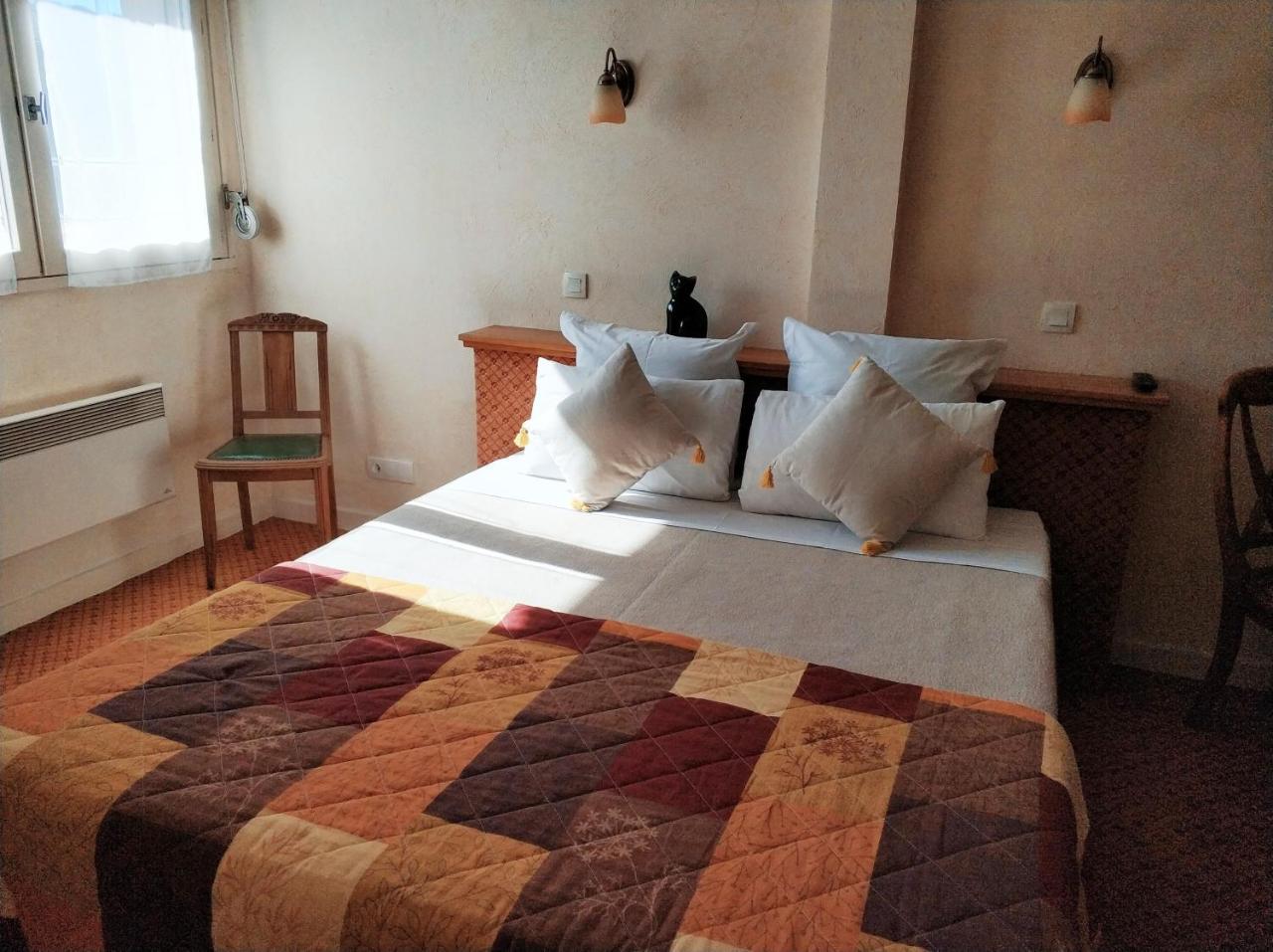 Chalezeule Logis Hotel Calisola Besancon - Soiree Etape מראה חיצוני תמונה